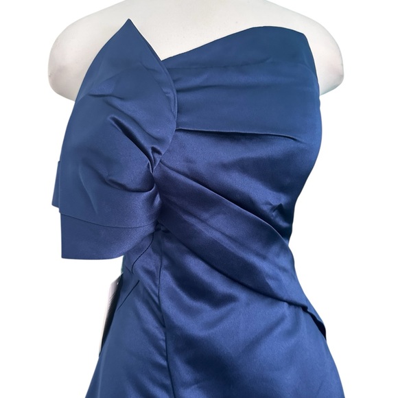 Cicinia Elegant Navy Blue Evening Gown - Picture 3 of 10